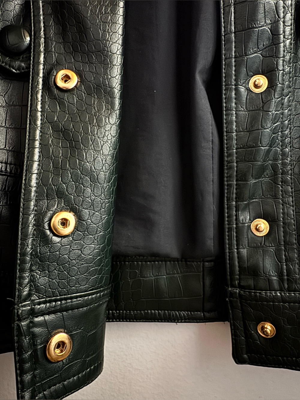 House of Harlow 1960 Dark Green Croc-Embossed Faux Leather Jacket - Picture 9 of 16